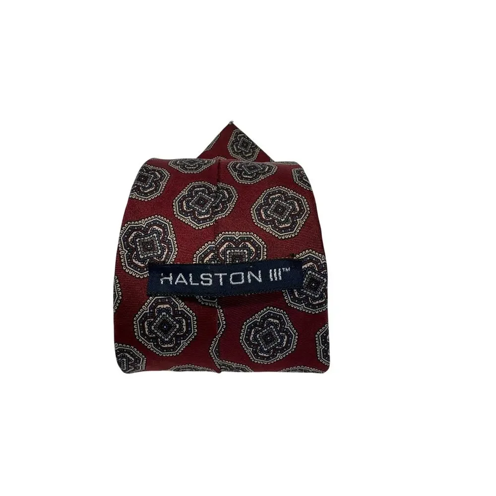 HALSTON III Men’s Necktie with Medallion Pattern